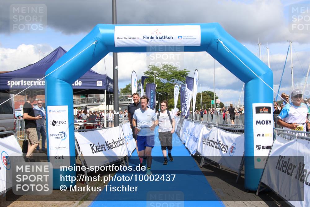 16.08.2026 - KN Förde Triathlon 2026 Markus Tischler http://msf.ph/oto/10002437 16.08.2026 13:59:56 Ziel 735, 735 meine-sportfotos.de