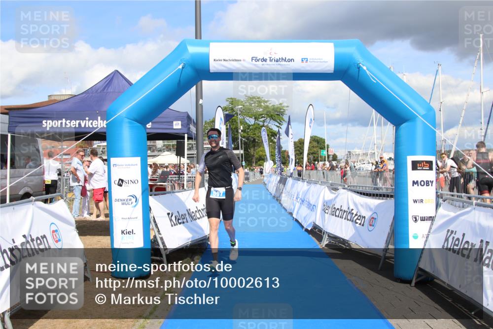 16.08.2026 - KN Förde Triathlon 2026 Markus Tischler http://msf.ph/oto/10002613 16.08.2026 14:05:20 Ziel 566, 597, 566, 597 meine-sportfotos.de