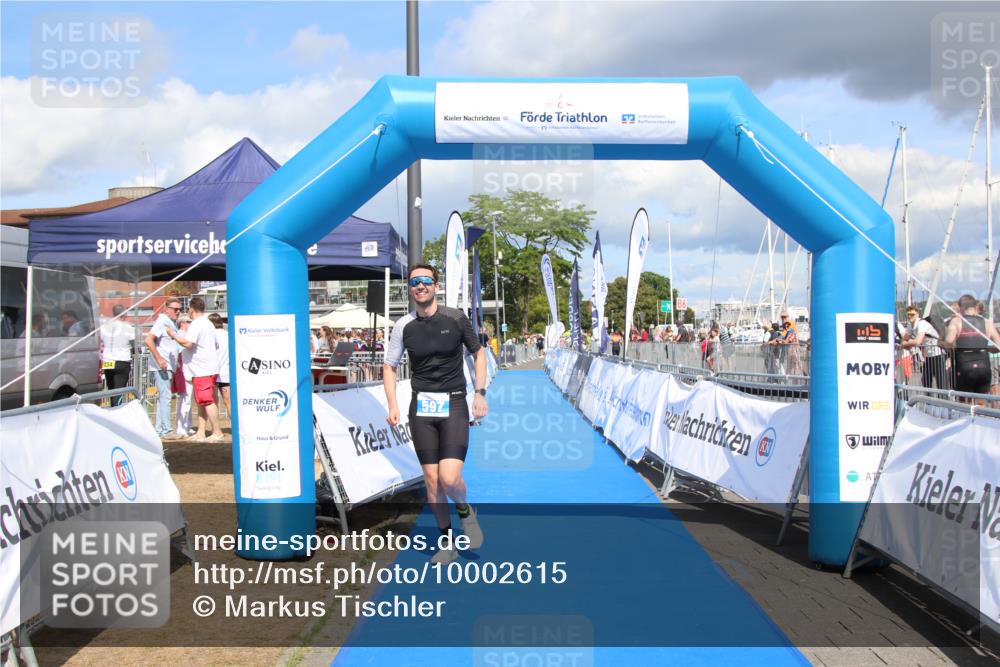 16.08.2026 - KN Förde Triathlon 2026 Markus Tischler http://msf.ph/oto/10002615 16.08.2026 14:05:20 Ziel 566, 597, 566, 597 meine-sportfotos.de