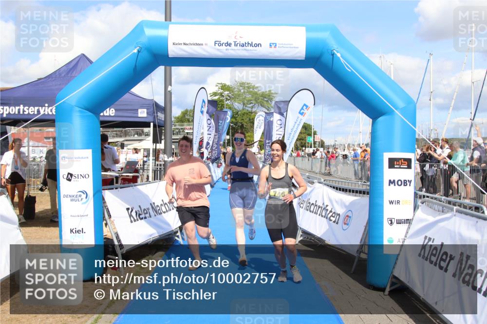 16.08.2026 - KN Förde Triathlon 2026 Markus Tischler http://msf.ph/oto/10002757 16.08.2026 14:11:00 Ziel 562, 572, 746, 562, 572, 746 meine-sportfotos.de