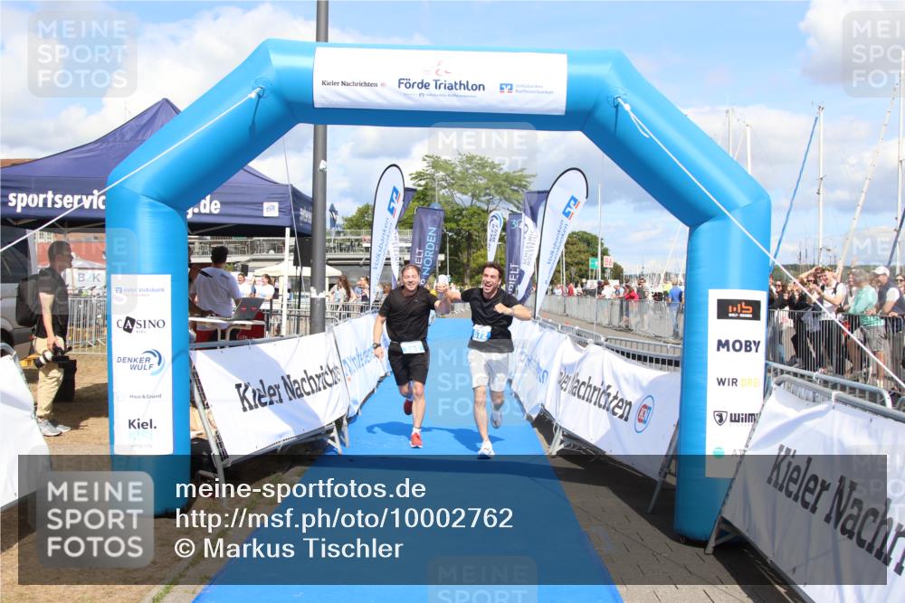 16.08.2026 - KN Förde Triathlon 2026 Markus Tischler http://msf.ph/oto/10002762 16.08.2026 14:11:04 Ziel 562, 572, 746, 562, 572, 746 meine-sportfotos.de