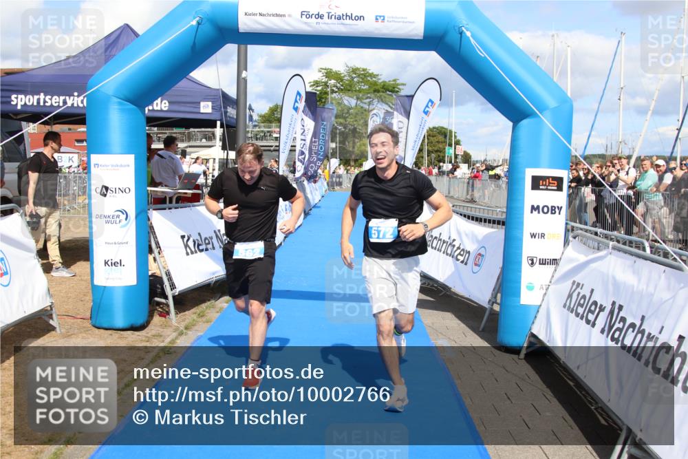 16.08.2026 - KN Förde Triathlon 2026 Markus Tischler http://msf.ph/oto/10002766 16.08.2026 14:11:05 Ziel 562, 572, 746, 562, 572, 746 meine-sportfotos.de