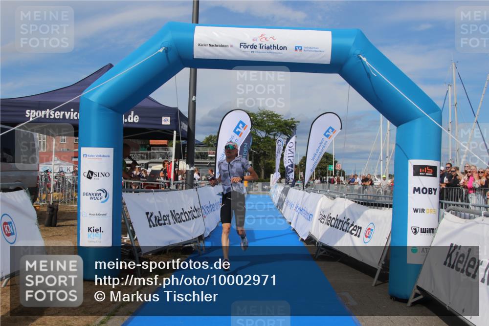 16.08.2026 - KN Förde Triathlon 2026 Markus Tischler http://msf.ph/oto/10002971 16.08.2026 16:01:16 Ziel 0, 27 meine-sportfotos.de