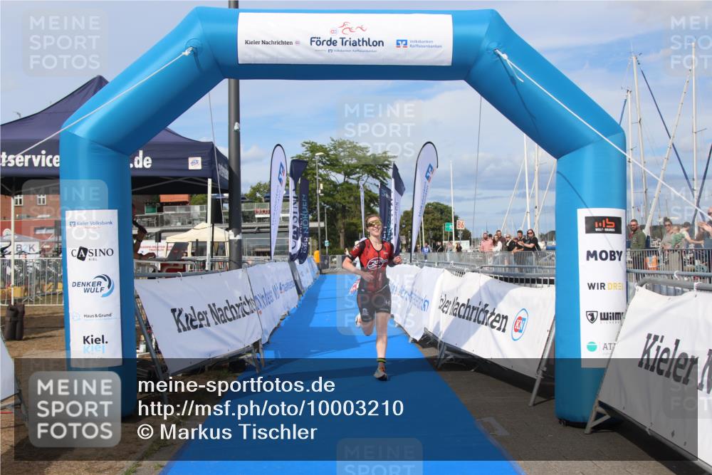 16.08.2026 - KN Förde Triathlon 2026 Markus Tischler http://msf.ph/oto/10003210 16.08.2026 16:13:53 Ziel 0, 18 meine-sportfotos.de