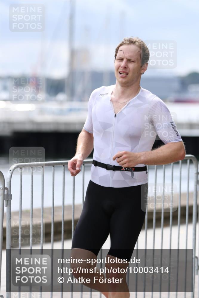 16.08.2026 - KN Förde Triathlon 2026 Antke Förster http://msf.ph/oto/10003414 16.08.2026 13:16:53 Laufen  meine-sportfotos.de