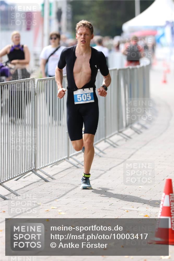 16.08.2026 - KN Förde Triathlon 2026 Antke Förster http://msf.ph/oto/10003417 16.08.2026 13:21:47 Laufen 505 meine-sportfotos.de