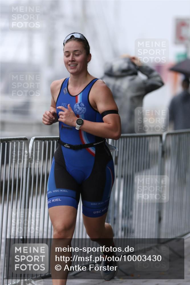 16.08.2026 - KN Förde Triathlon 2026 Antke Förster http://msf.ph/oto/10003430 16.08.2026 09:54:41 Laufen  meine-sportfotos.de