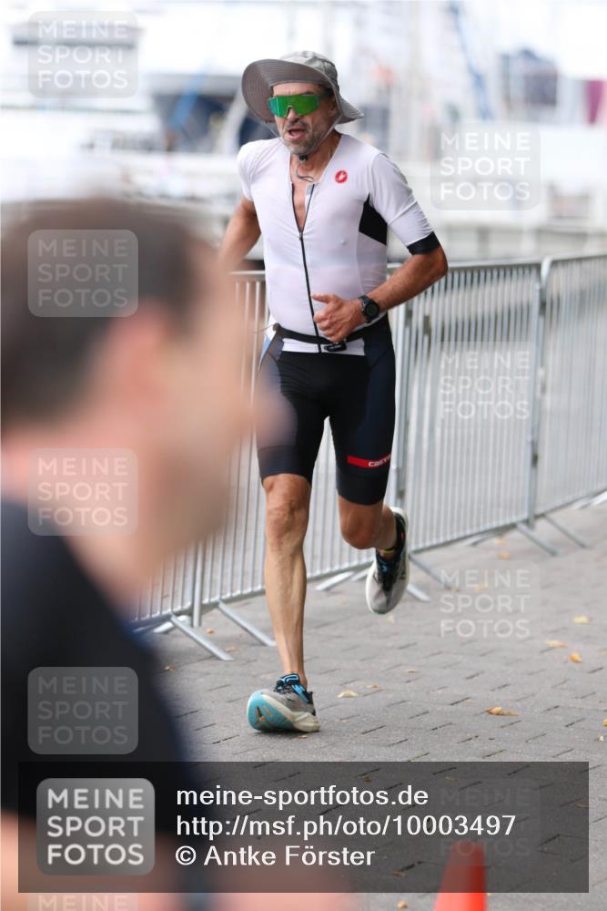 16.08.2026 - KN Förde Triathlon 2026 Antke Förster http://msf.ph/oto/10003497 16.08.2026 11:39:36 Laufen  meine-sportfotos.de
