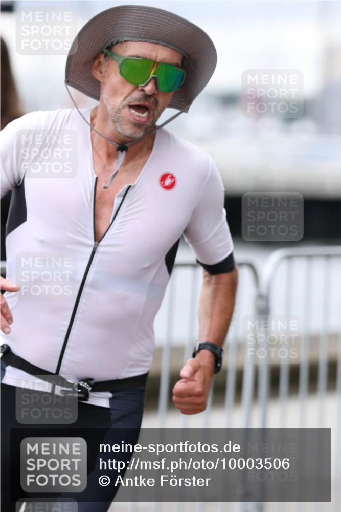 16.08.2026 - KN Förde Triathlon 2026 Antke Förster http://msf.ph/oto/10003506 16.08.2026 11:39:38 Laufen  meine-sportfotos.de