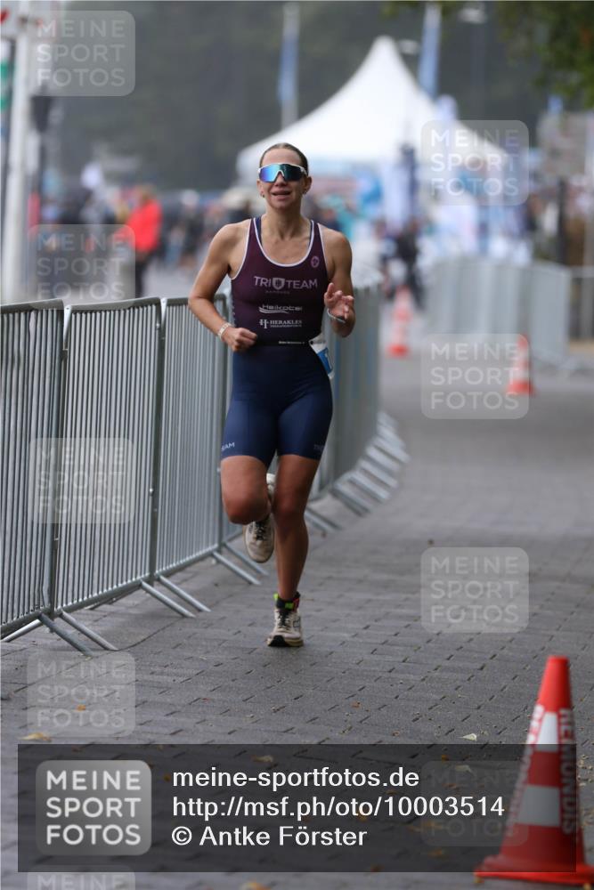 16.08.2026 - KN Förde Triathlon 2026 Antke Förster http://msf.ph/oto/10003514 16.08.2026 09:58:50 Laufen  meine-sportfotos.de