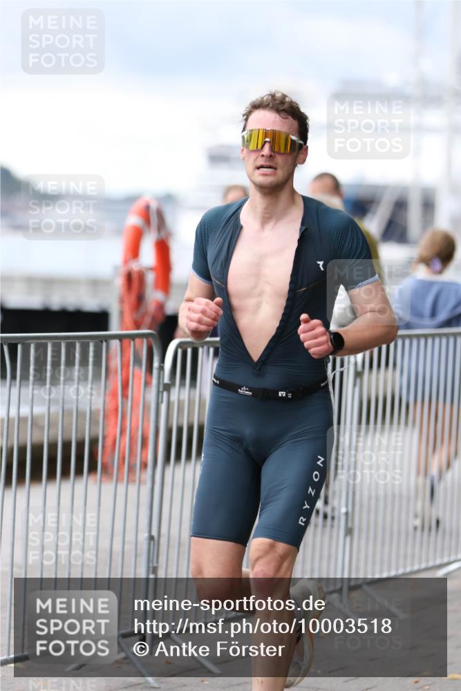 16.08.2026 - KN Förde Triathlon 2026 Antke Förster http://msf.ph/oto/10003518 16.08.2026 11:40:19 Laufen  meine-sportfotos.de