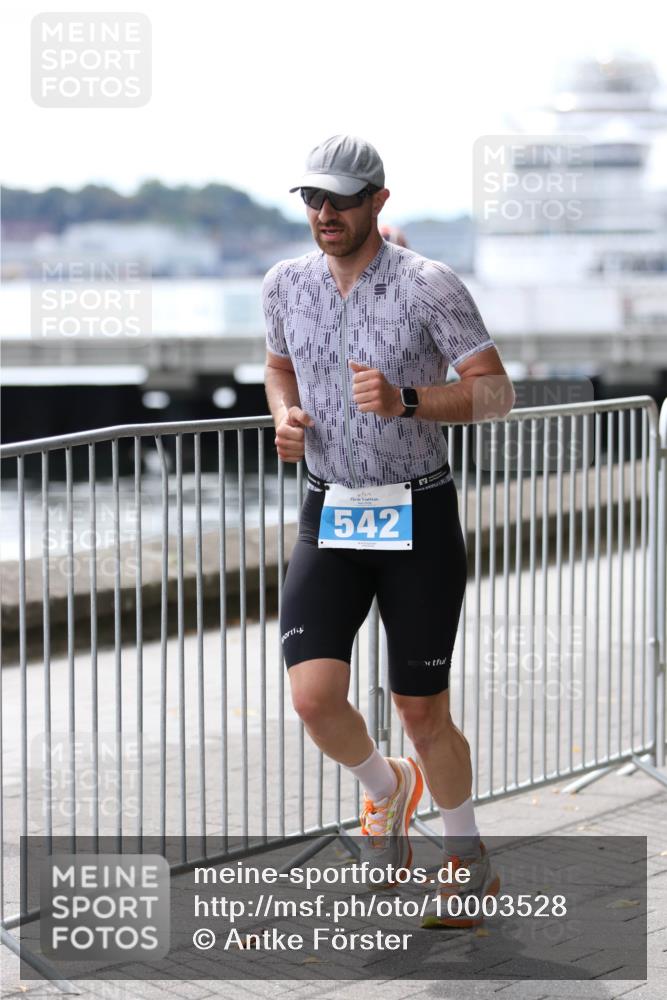 16.08.2026 - KN Förde Triathlon 2026 Antke Förster http://msf.ph/oto/10003528 16.08.2026 13:24:55 Laufen 542 meine-sportfotos.de