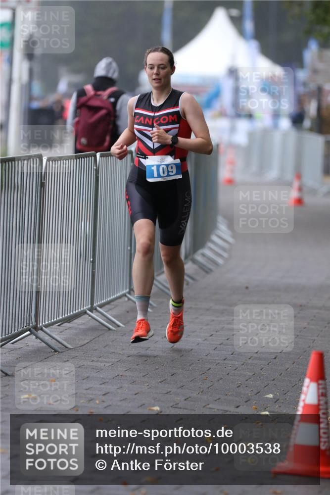 16.08.2026 - KN Förde Triathlon 2026 Antke Förster http://msf.ph/oto/10003538 16.08.2026 10:01:29 Laufen 109 meine-sportfotos.de