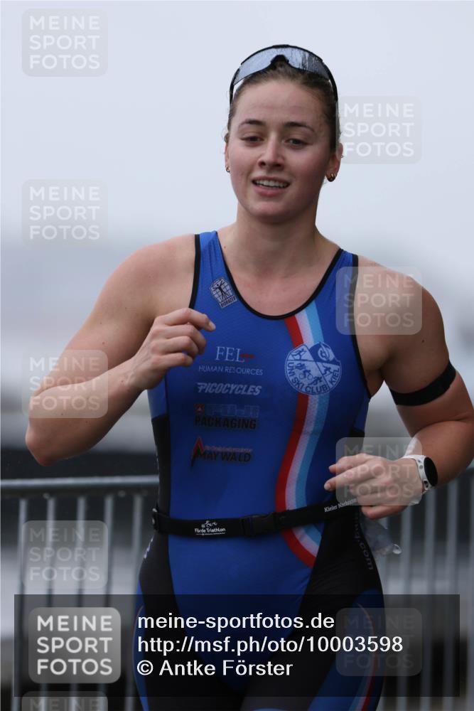 16.08.2026 - KN Förde Triathlon 2026 Antke Förster http://msf.ph/oto/10003598 16.08.2026 10:02:34 Laufen  meine-sportfotos.de