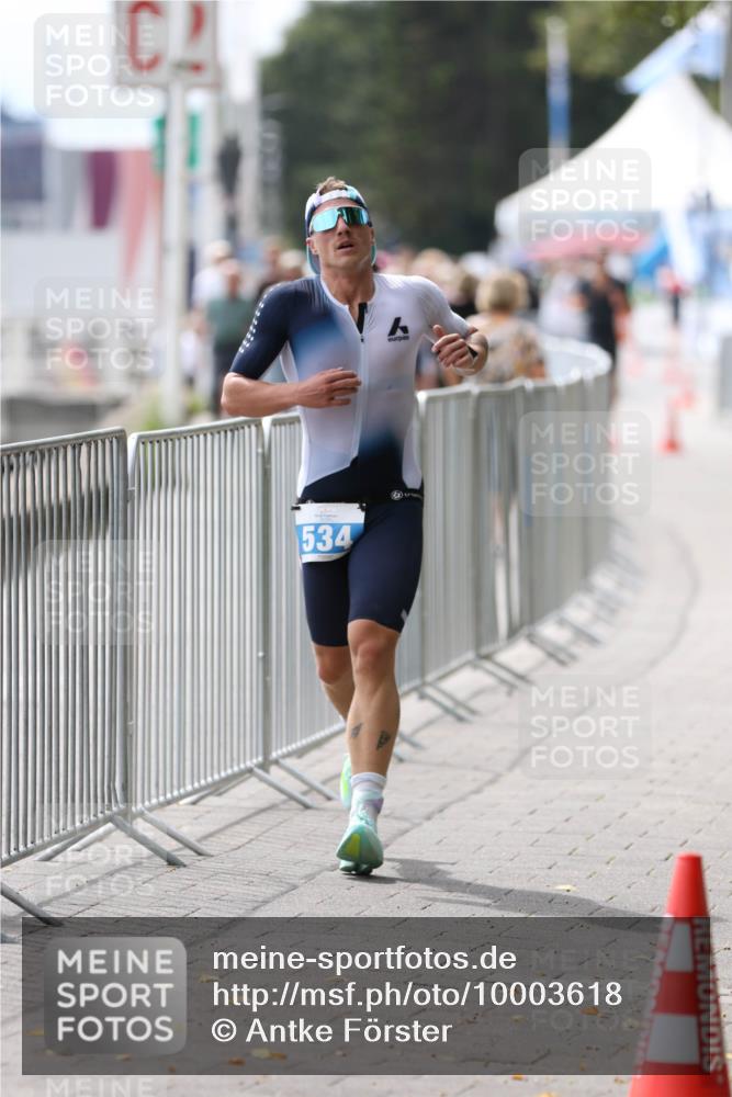 16.08.2026 - KN Förde Triathlon 2026 Antke Förster http://msf.ph/oto/10003618 16.08.2026 13:26:28 Laufen 70, 534 meine-sportfotos.de