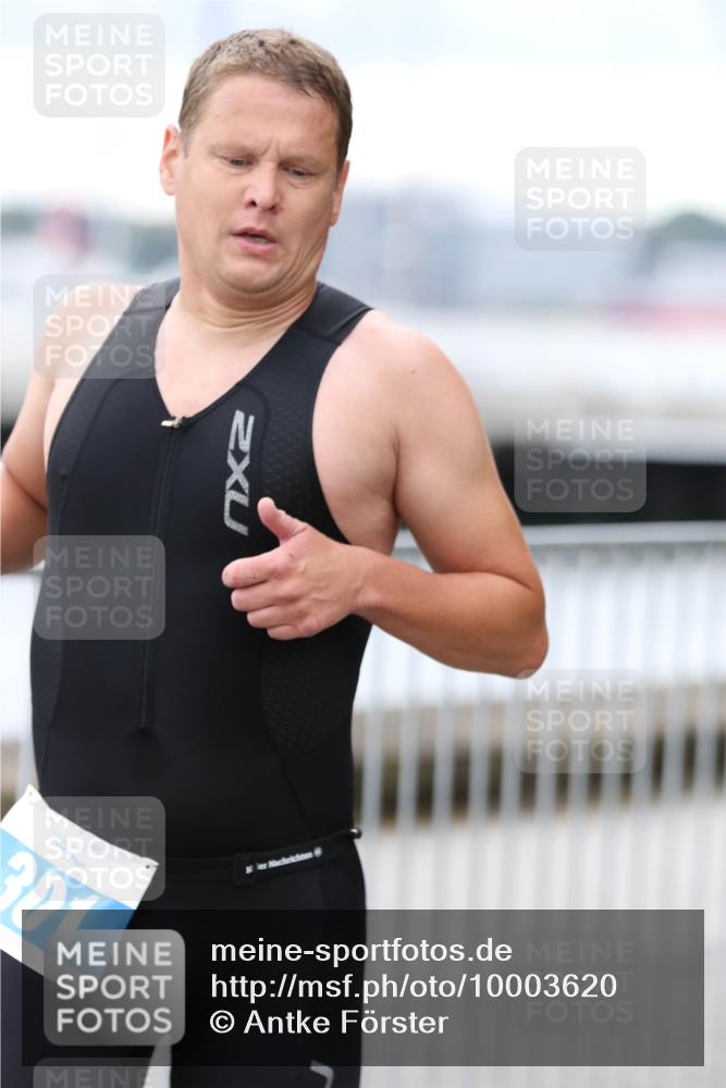 16.08.2026 - KN Förde Triathlon 2026 Antke Förster http://msf.ph/oto/10003620 16.08.2026 11:42:21 Laufen 2, 301 meine-sportfotos.de