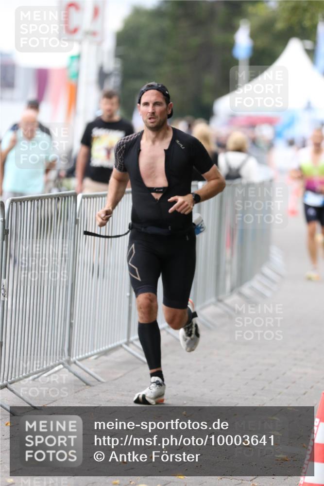 16.08.2026 - KN Förde Triathlon 2026 Antke Förster http://msf.ph/oto/10003641 16.08.2026 11:42:54 Laufen  meine-sportfotos.de