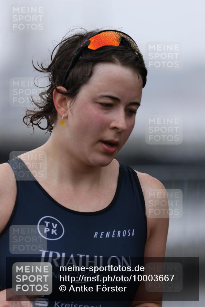 16.08.2026 - KN Förde Triathlon 2026 Antke Förster http://msf.ph/oto/10003667 16.08.2026 10:03:26 Laufen  meine-sportfotos.de