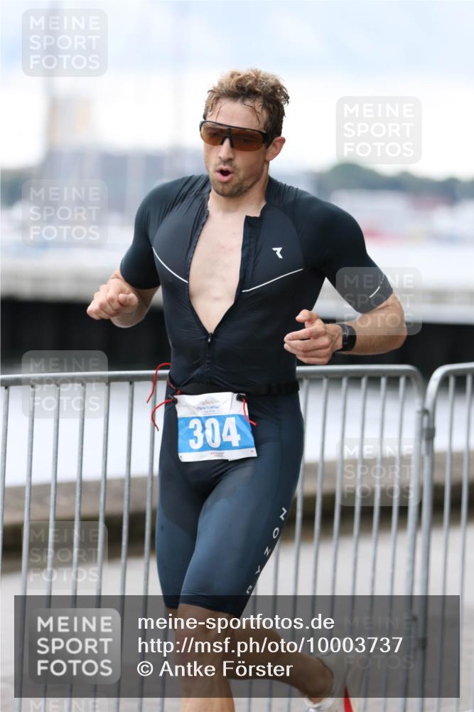 16.08.2026 - KN Förde Triathlon 2026 Antke Förster http://msf.ph/oto/10003737 16.08.2026 11:43:43 Laufen 304, 0 meine-sportfotos.de