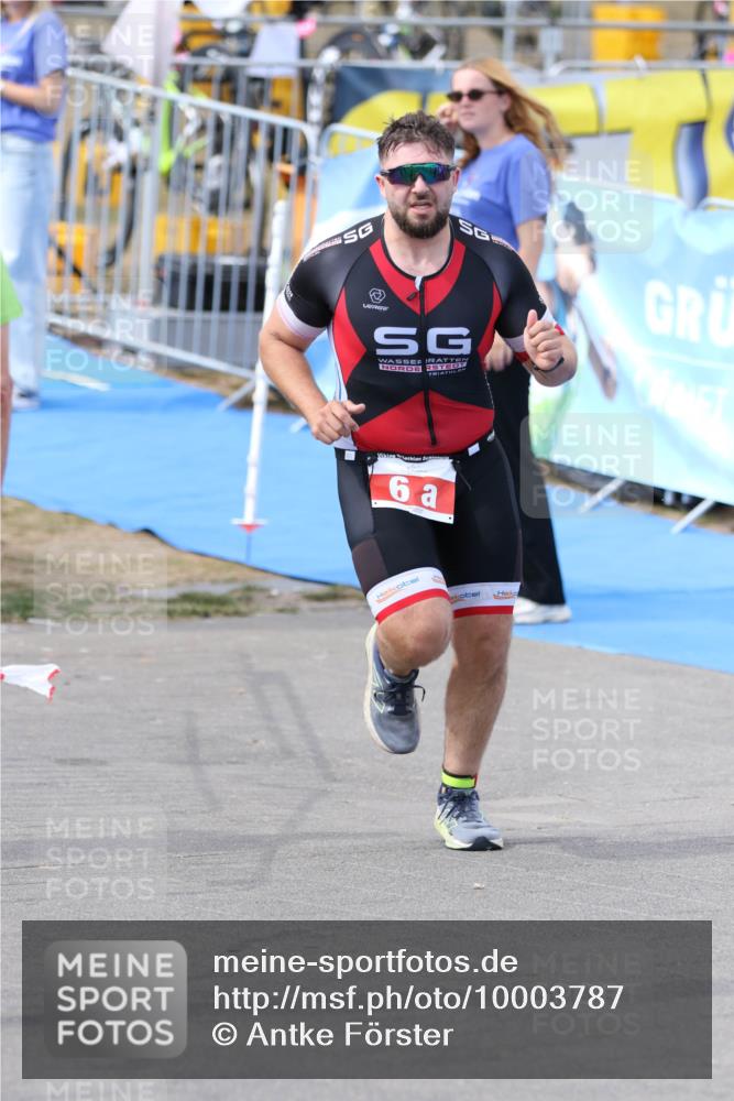 16.08.2026 - KN Förde Triathlon 2026 Antke Förster http://msf.ph/oto/10003787 16.08.2026 15:05:20 Laufen 6 meine-sportfotos.de