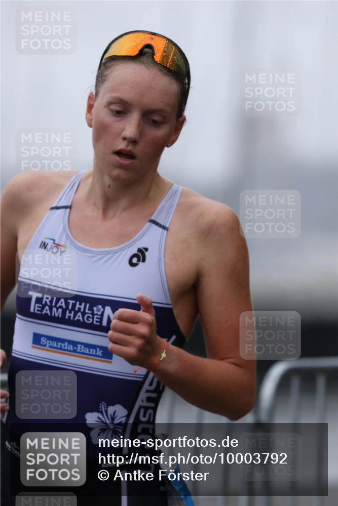 16.08.2026 - KN Förde Triathlon 2026 Antke Förster http://msf.ph/oto/10003792 16.08.2026 10:04:55 Laufen  meine-sportfotos.de