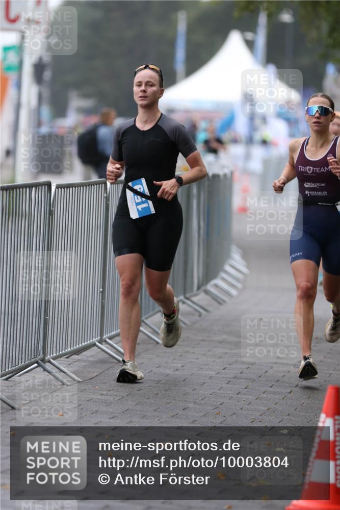 16.08.2026 - KN Förde Triathlon 2026 Antke Förster http://msf.ph/oto/10003804 16.08.2026 10:05:11 Laufen  meine-sportfotos.de