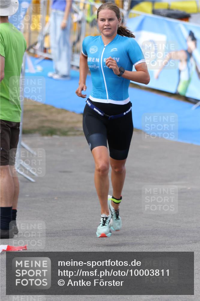 16.08.2026 - KN Förde Triathlon 2026 Antke Förster http://msf.ph/oto/10003811 16.08.2026 15:06:06 Laufen  meine-sportfotos.de