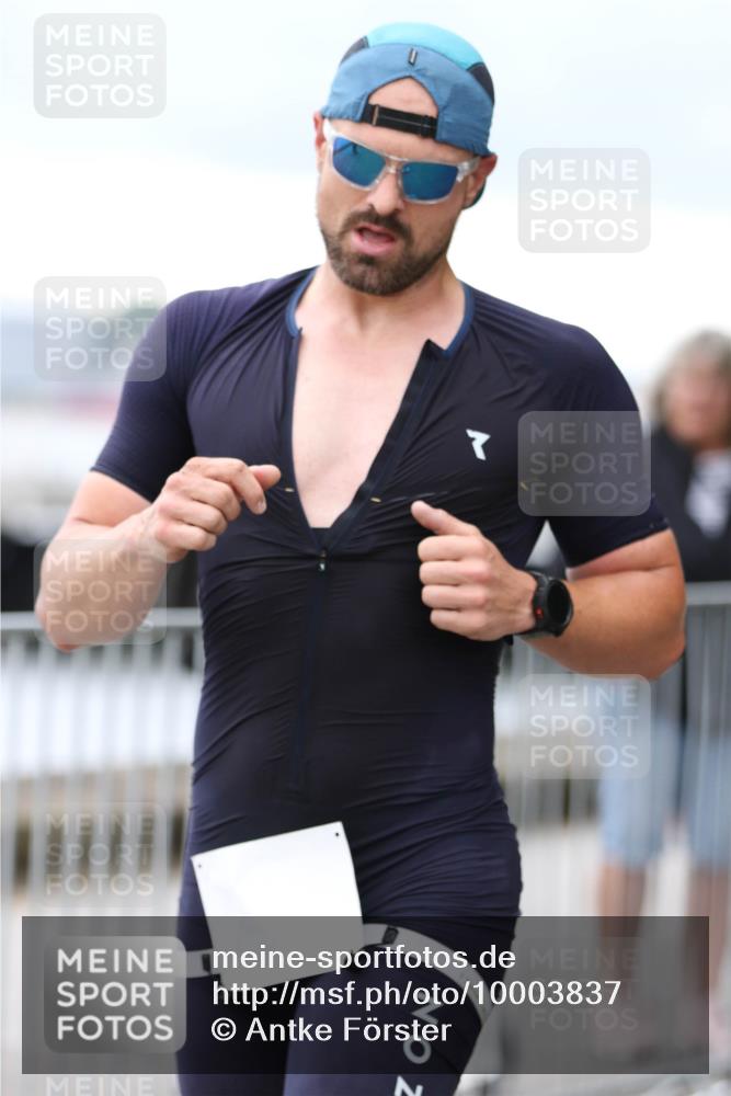 16.08.2026 - KN Förde Triathlon 2026 Antke Förster http://msf.ph/oto/10003837 16.08.2026 11:45:08 Laufen  meine-sportfotos.de