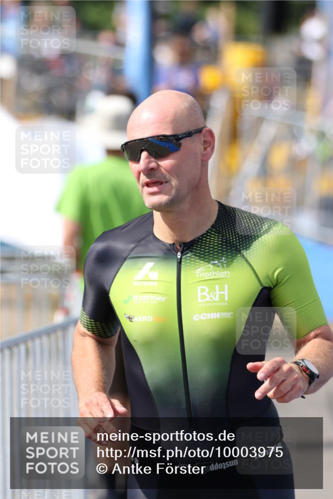 16.08.2026 - KN Förde Triathlon 2026 Antke Förster http://msf.ph/oto/10003975 16.08.2026 15:07:56 Laufen  meine-sportfotos.de