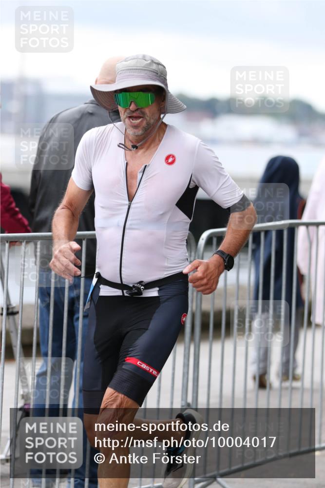 16.08.2026 - KN Förde Triathlon 2026 Antke Förster http://msf.ph/oto/10004017 16.08.2026 11:46:56 Laufen  meine-sportfotos.de