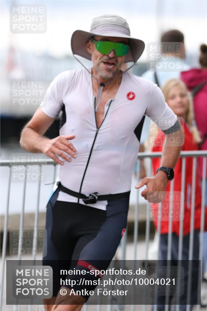 16.08.2026 - KN Förde Triathlon 2026 Antke Förster http://msf.ph/oto/10004021 16.08.2026 11:46:57 Laufen  meine-sportfotos.de