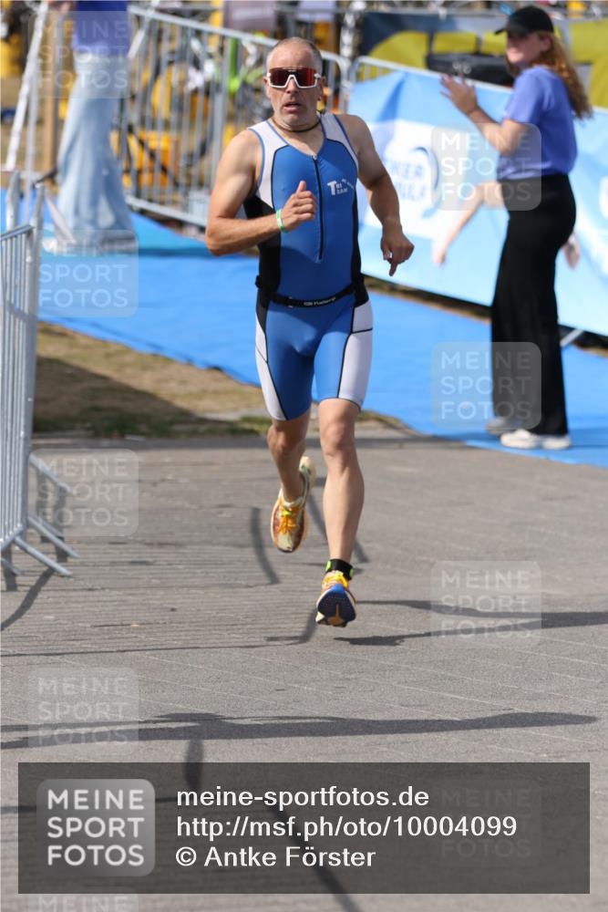 16.08.2026 - KN Förde Triathlon 2026 Antke Förster http://msf.ph/oto/10004099 16.08.2026 15:09:06 Laufen  meine-sportfotos.de