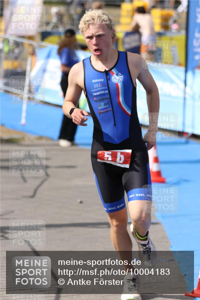 16.08.2026 - KN Förde Triathlon 2026 Antke Förster http://msf.ph/oto/10004183 16.08.2026 15:22:09 Laufen 2, 5 meine-sportfotos.de