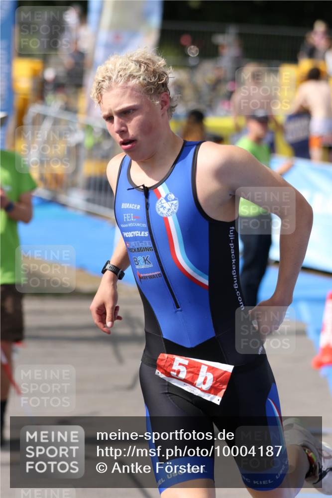 16.08.2026 - KN Förde Triathlon 2026 Antke Förster http://msf.ph/oto/10004187 16.08.2026 15:22:10 Laufen 2, 5 meine-sportfotos.de
