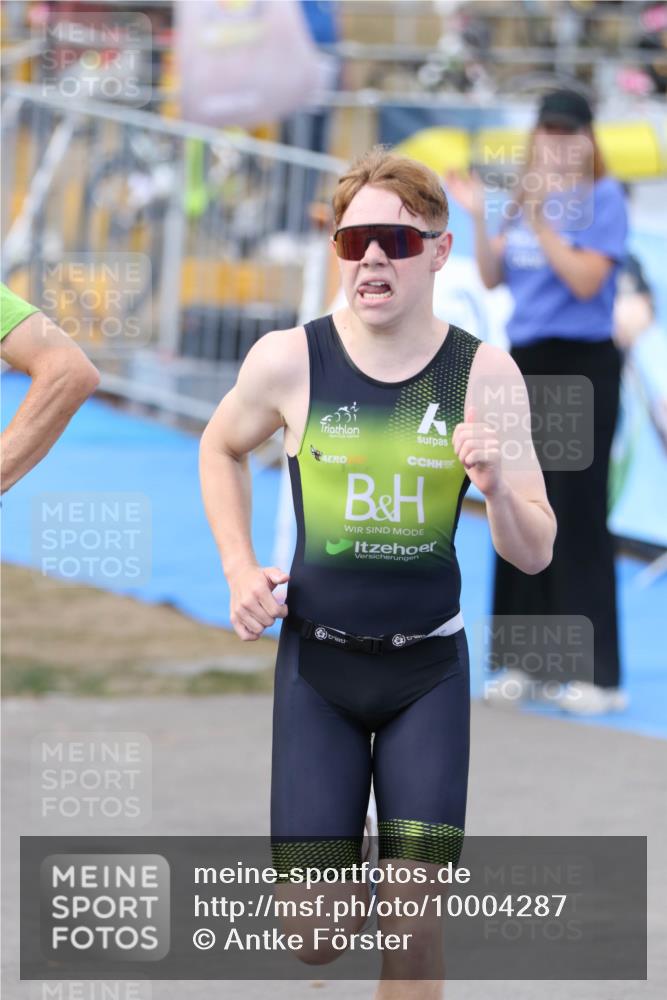 16.08.2026 - KN Förde Triathlon 2026 Antke Förster http://msf.ph/oto/10004287 16.08.2026 15:25:43 Laufen  meine-sportfotos.de