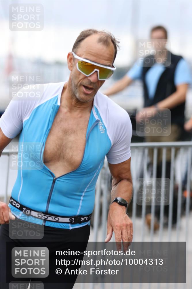 16.08.2026 - KN Förde Triathlon 2026 Antke Förster http://msf.ph/oto/10004313 16.08.2026 11:49:24 Laufen  meine-sportfotos.de