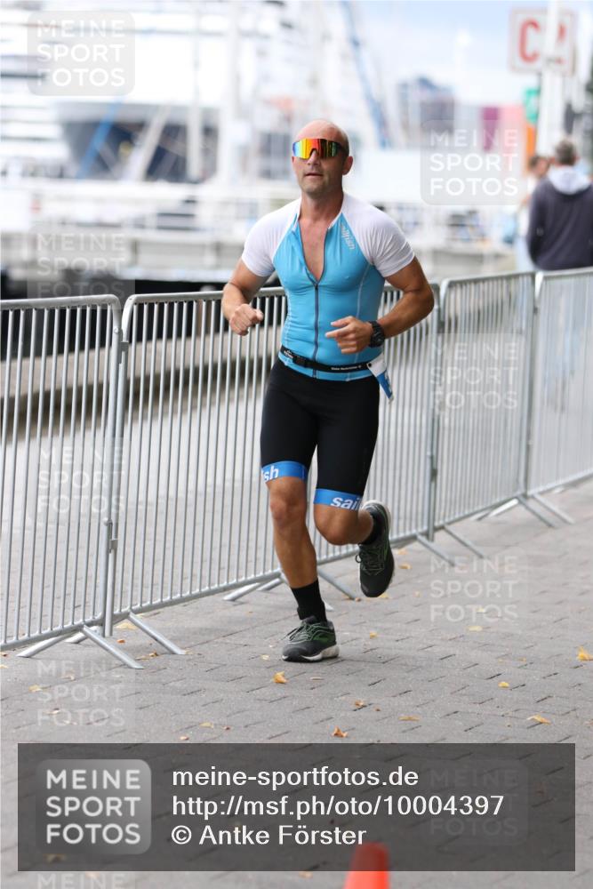 16.08.2026 - KN Förde Triathlon 2026 Antke Förster http://msf.ph/oto/10004397 16.08.2026 11:49:59 Laufen  meine-sportfotos.de