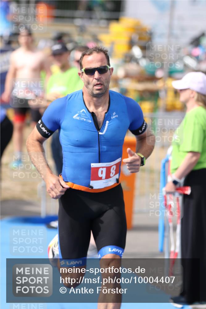 16.08.2026 - KN Förde Triathlon 2026 Antke Förster http://msf.ph/oto/10004407 16.08.2026 15:27:59 Laufen 98, 17 meine-sportfotos.de