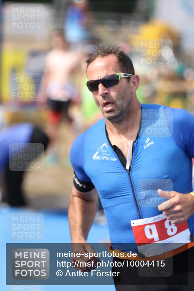 16.08.2026 - KN Förde Triathlon 2026 Antke Förster http://msf.ph/oto/10004415 16.08.2026 15:28:00 Laufen 9, 98 meine-sportfotos.de
