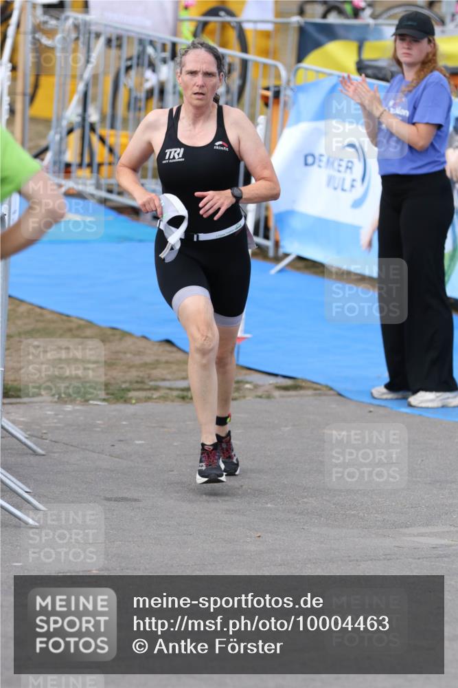 16.08.2026 - KN Förde Triathlon 2026 Antke Förster http://msf.ph/oto/10004463 16.08.2026 15:30:35 Laufen  meine-sportfotos.de