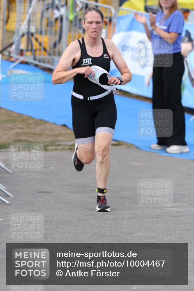 16.08.2026 - KN Förde Triathlon 2026 Antke Förster http://msf.ph/oto/10004467 16.08.2026 15:30:35 Laufen  meine-sportfotos.de