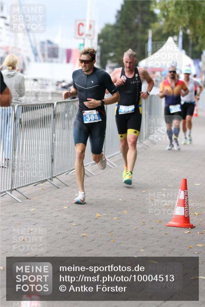 16.08.2026 - KN Förde Triathlon 2026 Antke Förster http://msf.ph/oto/10004513 16.08.2026 11:50:40 Laufen 304, 356 meine-sportfotos.de