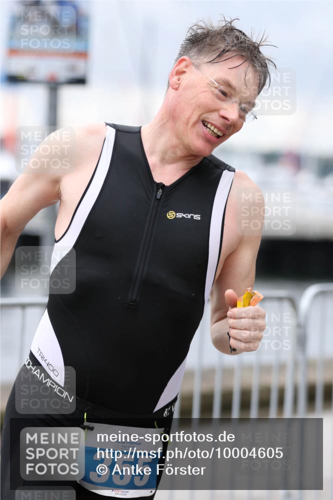 16.08.2026 - KN Förde Triathlon 2026 Antke Förster http://msf.ph/oto/10004605 16.08.2026 11:51:12 Laufen 400, 2026, 355 meine-sportfotos.de