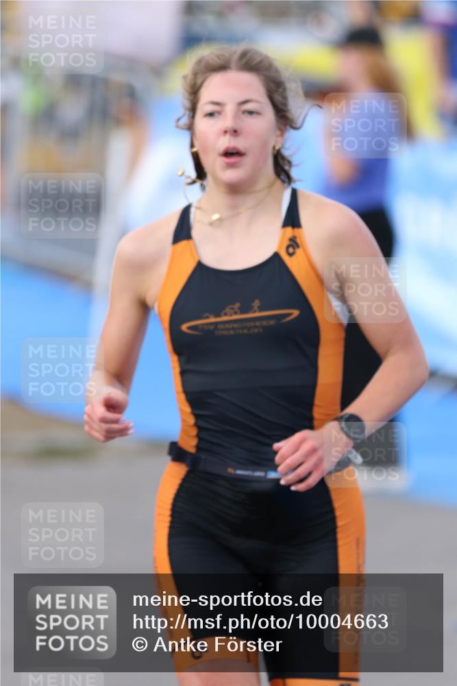16.08.2026 - KN Förde Triathlon 2026 Antke Förster http://msf.ph/oto/10004663 16.08.2026 15:34:13 Laufen  meine-sportfotos.de