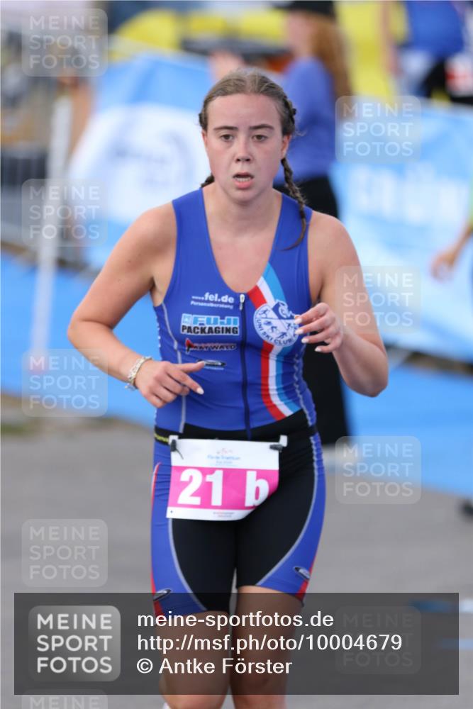 16.08.2026 - KN Förde Triathlon 2026 Antke Förster http://msf.ph/oto/10004679 16.08.2026 15:34:15 Laufen 21 meine-sportfotos.de