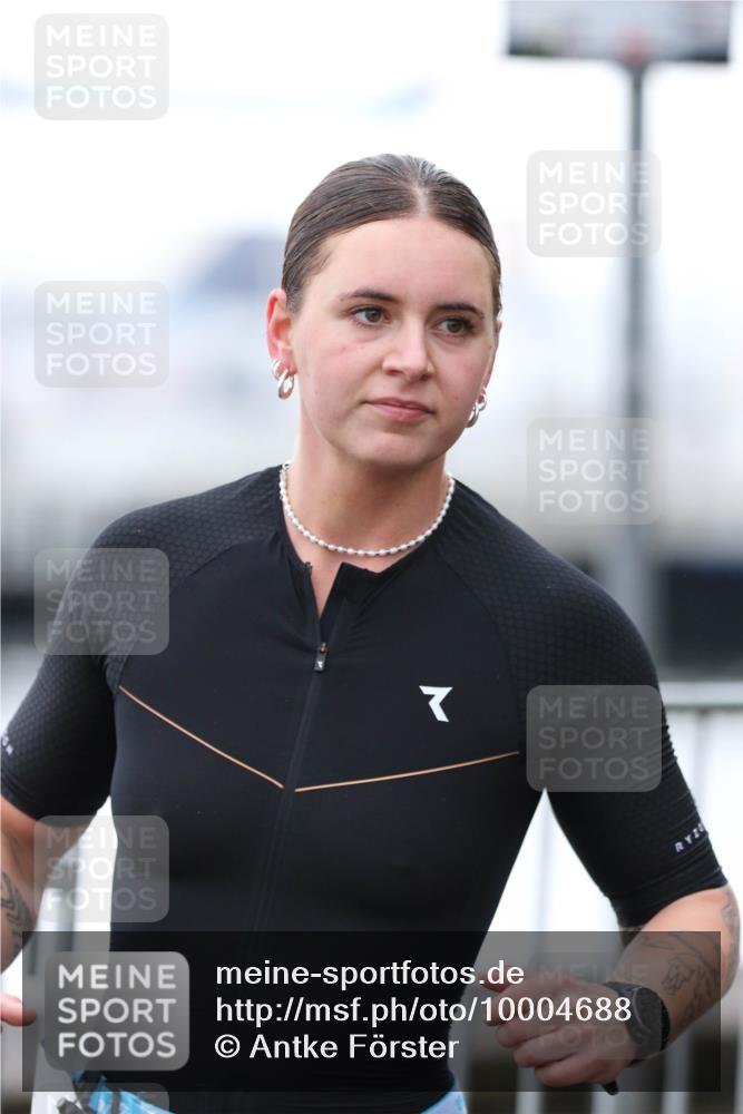 16.08.2026 - KN Förde Triathlon 2026 Antke Förster http://msf.ph/oto/10004688 16.08.2026 10:12:01 Laufen  meine-sportfotos.de