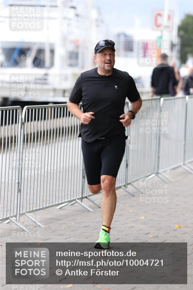 16.08.2026 - KN Förde Triathlon 2026 Antke Förster http://msf.ph/oto/10004721 16.08.2026 11:51:46 Laufen  meine-sportfotos.de
