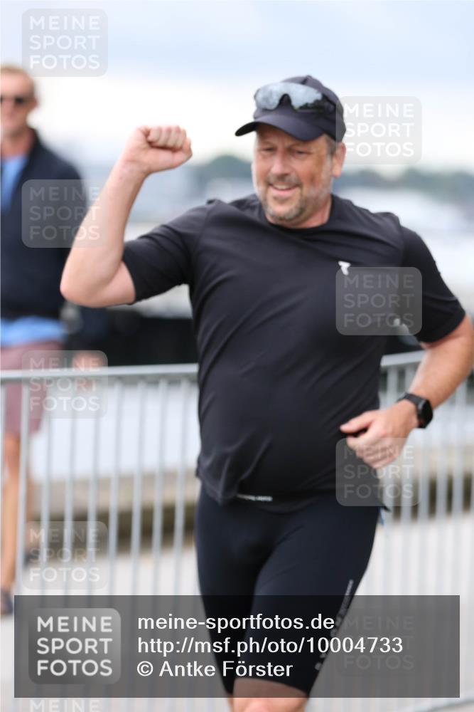 16.08.2026 - KN Förde Triathlon 2026 Antke Förster http://msf.ph/oto/10004733 16.08.2026 11:51:48 Laufen  meine-sportfotos.de