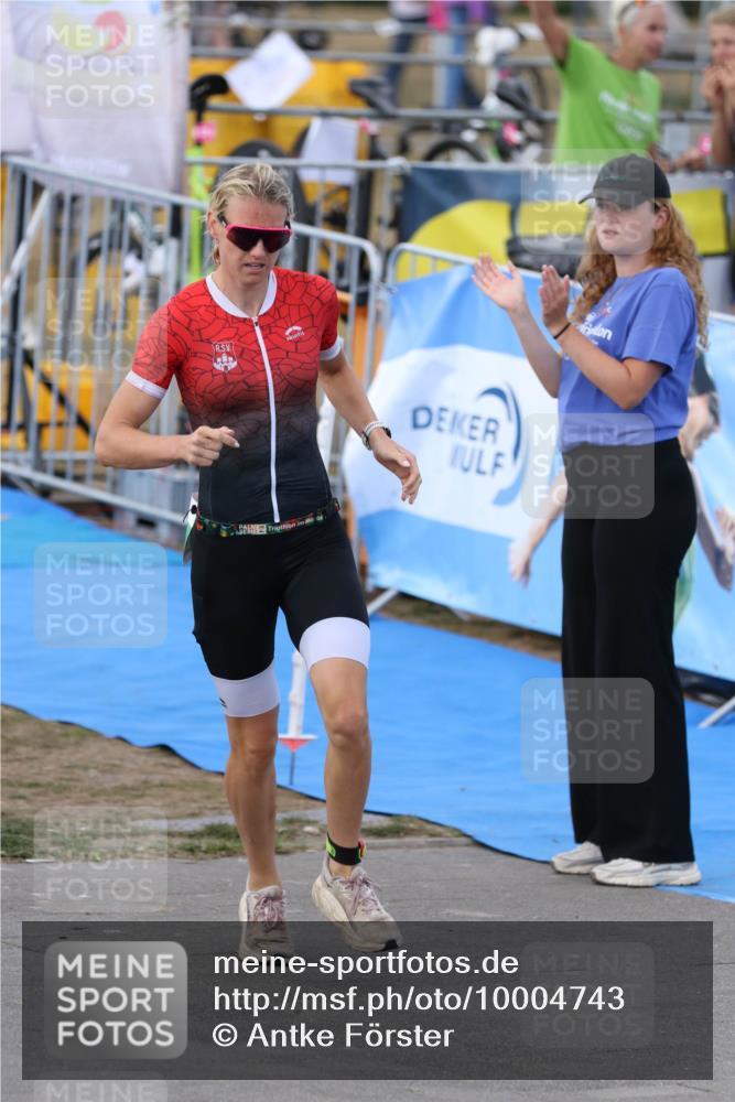 16.08.2026 - KN Förde Triathlon 2026 Antke Förster http://msf.ph/oto/10004743 16.08.2026 15:35:28 Laufen  meine-sportfotos.de