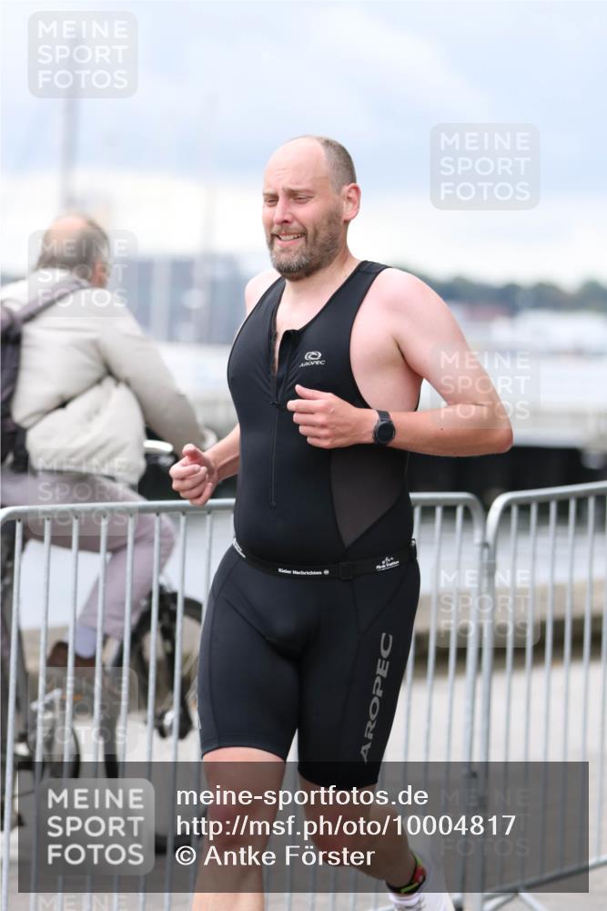 16.08.2026 - KN Förde Triathlon 2026 Antke Förster http://msf.ph/oto/10004817 16.08.2026 11:52:17 Laufen  meine-sportfotos.de